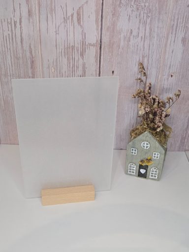 Acrylaufsteller für Dekoration o.ä.